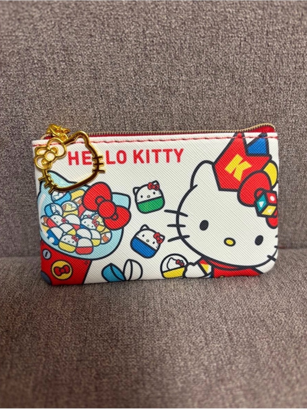 Hello Kitty Small Zip Pouch Coin Purse - NEW WITH TAG